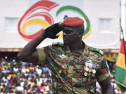 Guinée: du «Dadis show» au «Doumbouya show», que va faire Emmanuel Macron?