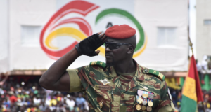 Guinée: le colonel Doumbouya prête serment le 1er octobre