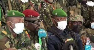 Guinée: le colonel Doumbouya met 42 généraux à la retraite
