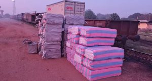 Burkina: saisie de 69 fûts de cyanure et 64 colis de cigarettes