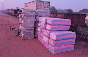 Burkina: saisie de 69 fûts de cyanure et 64 colis de cigarettes
