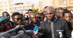 Kémi Seba: l’activiste poursuivi pour «atteinte aux intérêts fondamentaux de la France» (avocat)