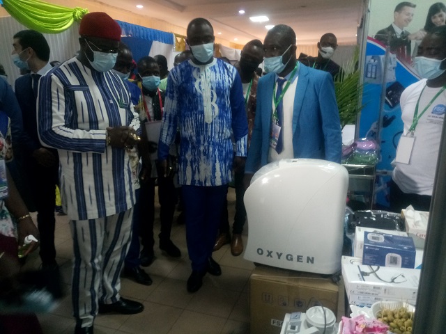 SIPHARM visite des stands