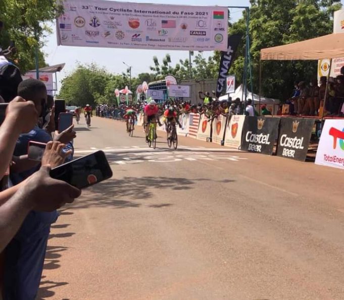 33e Tour du Faso: le Burkinabè Souleymane Koné remporte la deuxième étape