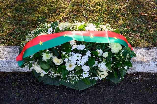 Un pot de fleurs
