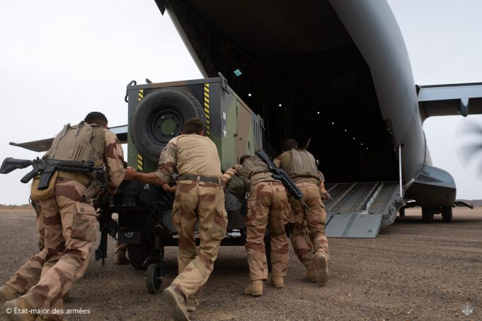 Lutte contre le terrorisme: la France et ses alliés annoncent leur «retrait coordonné» du Mali