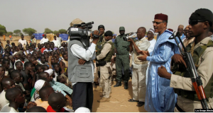 Attaque au Niger: Bazoum à Bani Bangou pour présenter ses condoléances