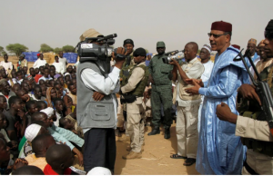 Attaque au Niger: Bazoum à Bani Bangou pour présenter ses condoléances