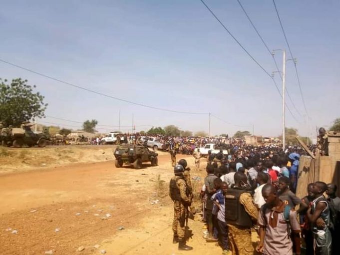 Burkina: le convoi de l’armée française se retire de la ville de Kaya