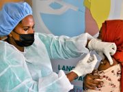 Comores: la vaccination anti-covid rendue obligatoire