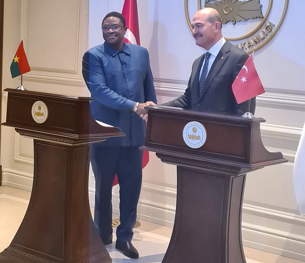 Le MATDS Maxime Koné et son homologue turc