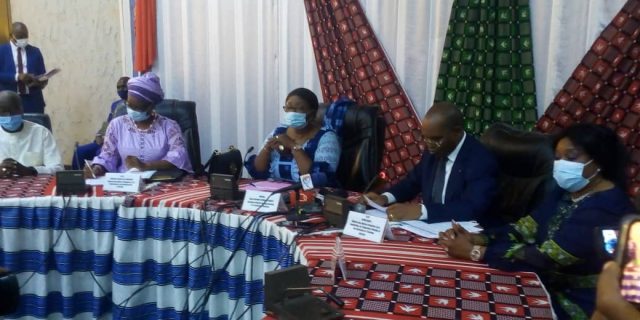 Passation de charges entre le ministre entrant, Hadizatou Rosine Sori-Coulibaly et Alpha Barry