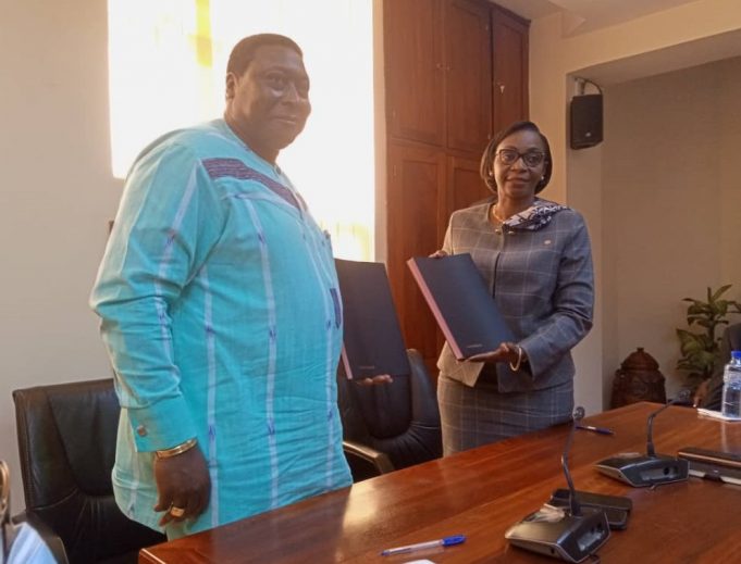 Burkina: une convention de 70 milliards F CFA signée entre le Pool bancaire national et la SOFITEX