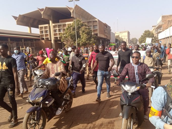 Burkina: des manifestants gazés à Ouagadougou