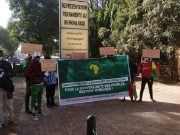 Sanctions de la CEDEAO contre le Mali: une manifestation à Ouaga