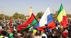 Burkina : «Remplacer l’impérialisme français par celui russe n’a aucune perspective salutaire» (CDAIP)
