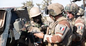 Tchad: pourquoi ce début de retrait rapide de l’armée française?
