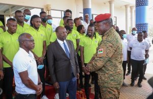 Burkina: le président Damiba invite les Etalons à se remettre au travail pour les prochaines compétitions