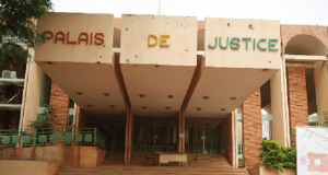 Boulangeries de ministre en Côte d’Ivoire: l’activiste Aminata Rachow et d’autres prévenus déclarés coupables