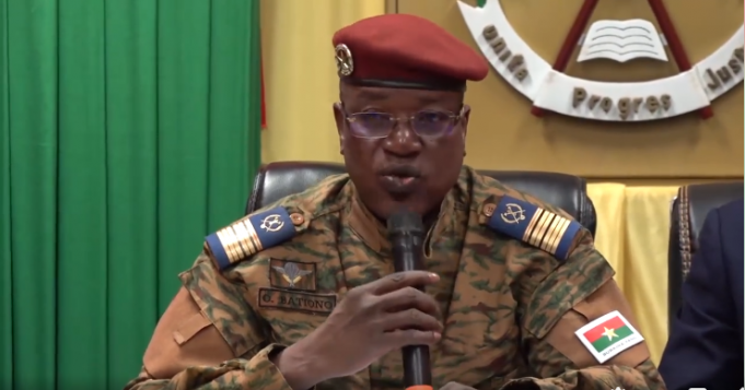 Burkina: le ministre de la Sécurité met en garde les auteurs de « fausses informations » véhiculées sur les réseaux sociaux