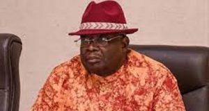 Burkina: le parcours du Premier ministre de la transition