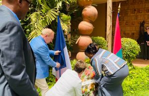 Terrorisme: l’ambassade de France au Burkina rend hommage aux victimes