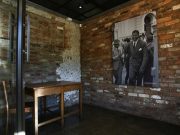 Afrique du Sud: une des données du mandat d’arrêt de Mandela vendue à plus de 130.000 dollars