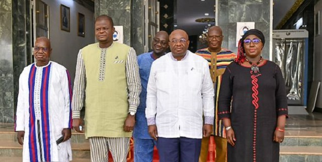 Photo de famille à l'issue de la rencontre