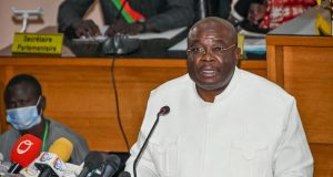 Burkina: le Premier ministre appelle les assaillants à déposer les armes