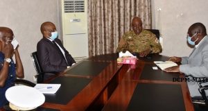 Burkina: l’ambassadeur de la Côte d’Ivoire chez le ministre Omer Bationo