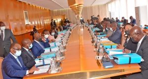 Côte d’Ivoire: Alassane Ouattara demande la mise en œuvre diligente des trois priorités de l’année 2022