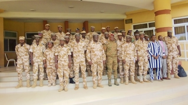 Une photo de famille à la fin de la rencontre à la direction de la Police