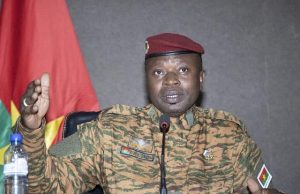 Burkina: sanctions contre 113 personnes dont un ancien président et des militaires