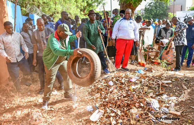 Opération «Mana mana»: le Premier ministre se réjouit de la forte mobilisation des citoyens à Ouagadougou