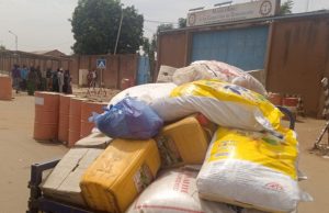 Ouagadougou: des natifs d’avril font des dons aux détenus de la MACO