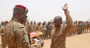 Attaque terroristes au Burkina: les héros récompensés par la Nation