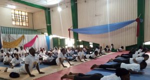 Yoga: un ensemble de postures et d’enchaînements pour le bien-être