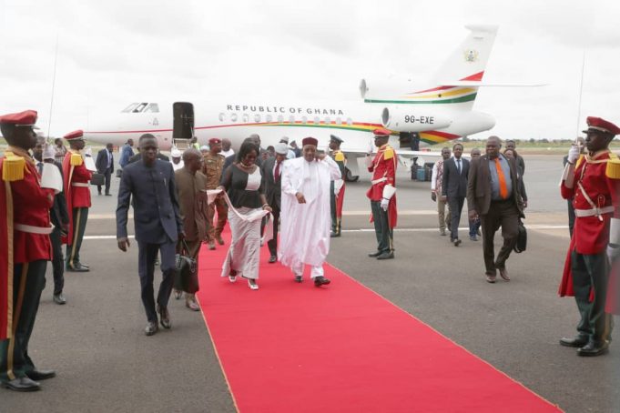 Conduite de la Transition: le Médiateur de la CEDEAO est arrivé à Ouagadougou