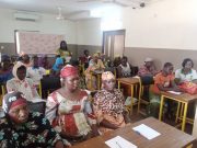 Ouagadougou: des cours d’alphabétisation pour une vingtaine de commerçantes-
