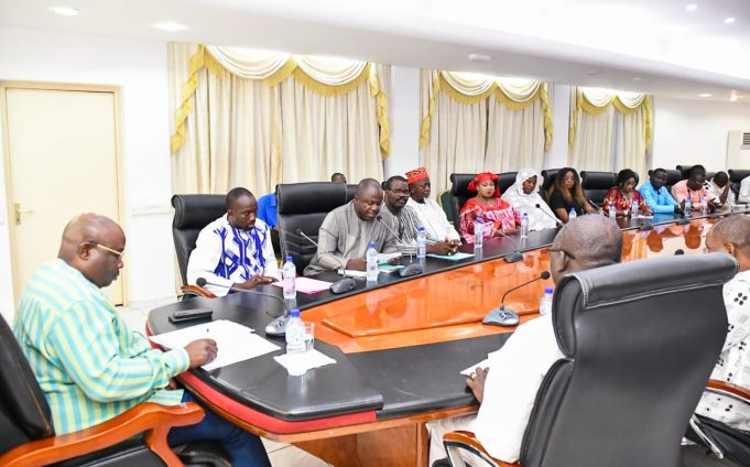 Burkina: le Premier ministre encourage les acteurs du secteur informelle