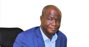 Dr Sirima, désigné scientifique de l’année 2022 par l’International Achievements Research Center (IARC)