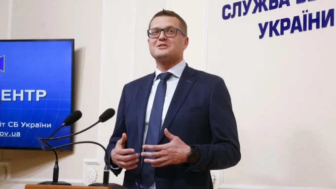 Ukraine: le patron des services secrets et la procureure générale suspendus
