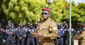 «Notre manière de communiquer à la faveur des réseaux sociaux nous dessert et montre nos positions»- Le président du Faso aux policiers
