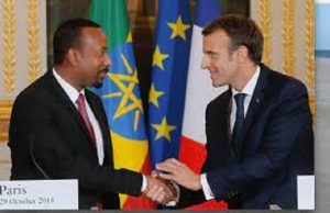 Macron en tournée en Afrique: une visite aux multiples enjeux