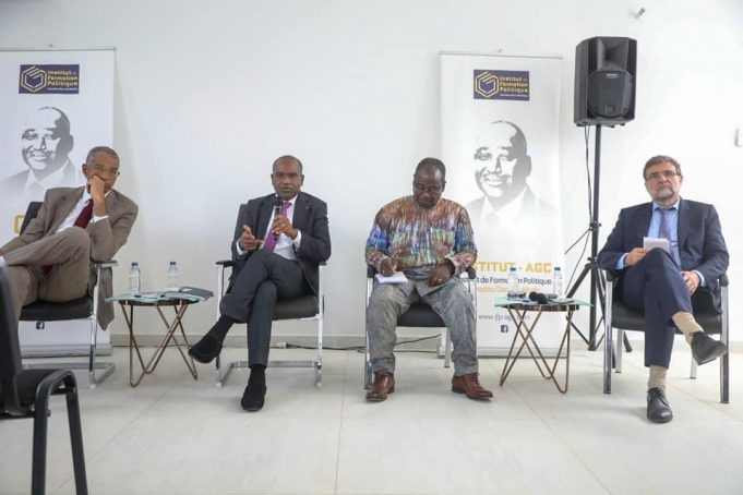 Lutte antiterroriste: les propositions de Alpha Barry et d’autres panélistes