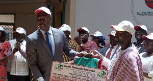Burkina: la LONAB remet un lot de plus de 80 millions à un heureux gagnant