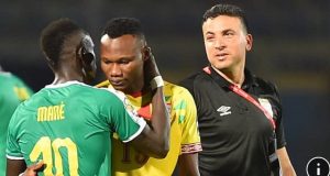 Football: le Béninois Désiré Segbe Azankpo, meilleur ami de Sadio Mané, signe au Bayern