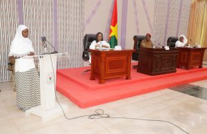 Burkina: le lieutenant-colonel Damiba face à plus de 200 femmes