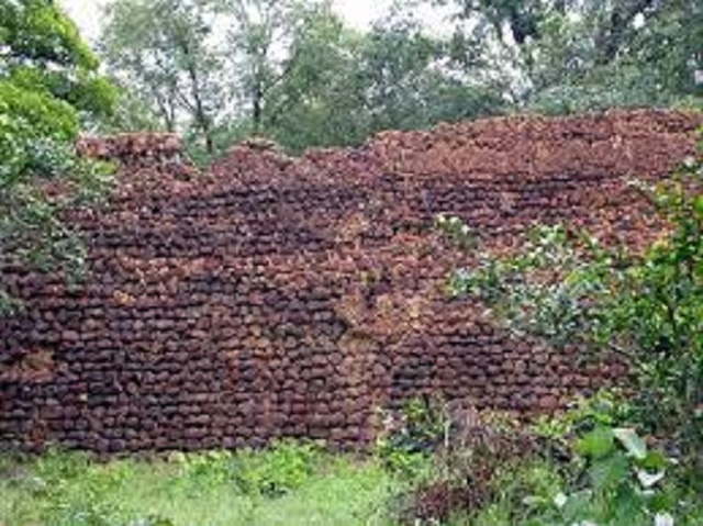 La forteresse des ruines de Loropéni