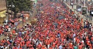 Guinée: bienvenue chez le roi Doumbouya!